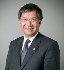 President & CEO　Robert T. Huang